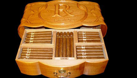 Vegas Robaina 5th Anniversary Humid
