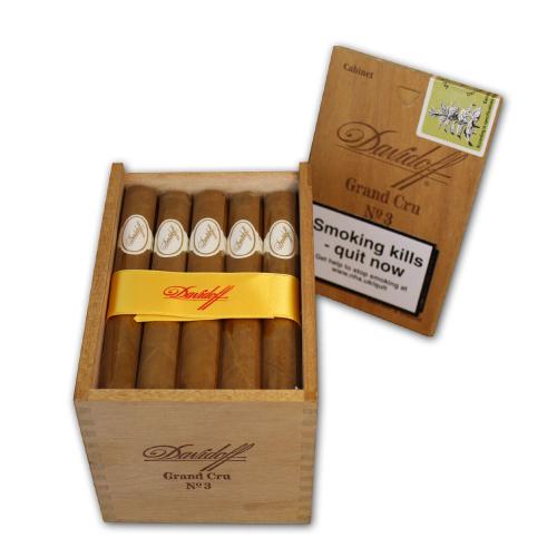 Davidoff Grand Cru No. 3 Cigar - Box of 25