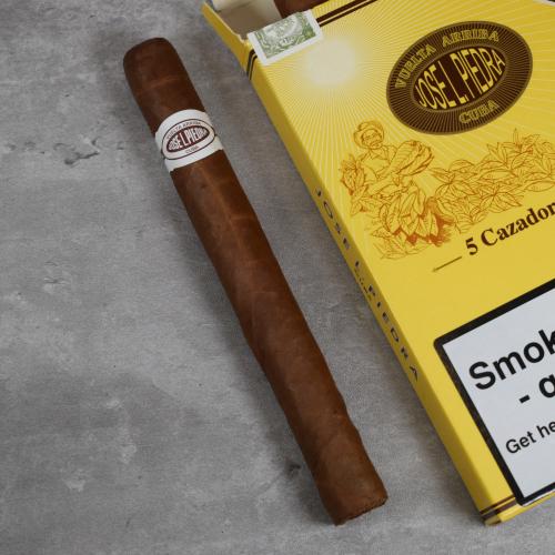 Jose L Piedra Cazadores Cigar - 1 Single