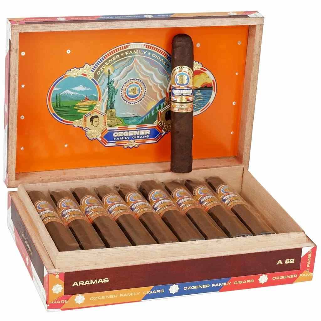 Crowned Heads Ozgener Aramas A52 Robusto