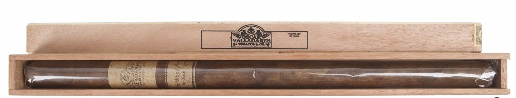 Leaf by Oscar Valladares The Woody Maduro