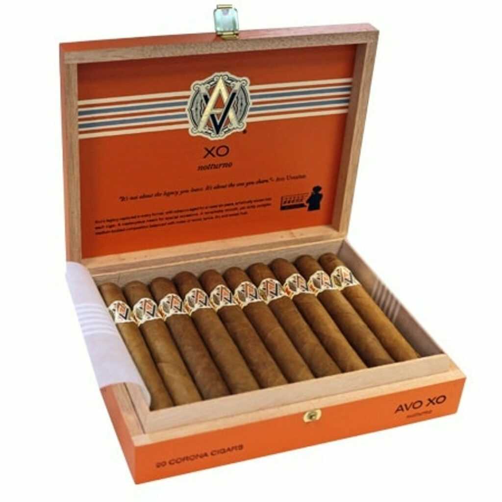 AVO XO  Maestoso