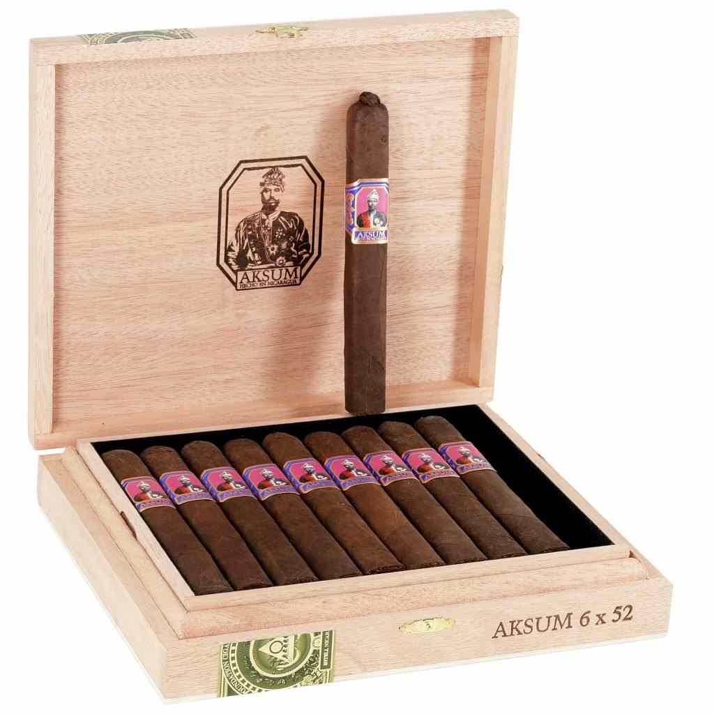 Aksum Maduro Toro