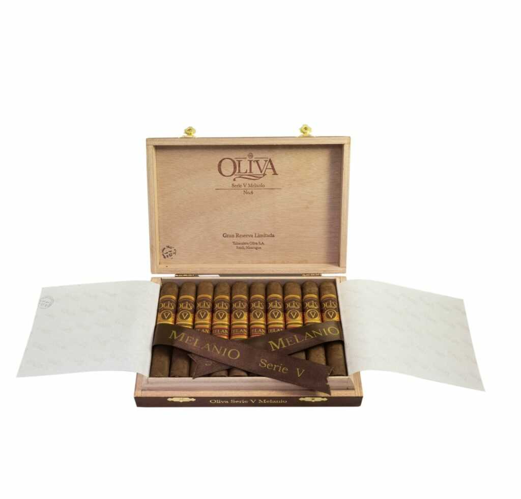 Oliva Serie V Melanio No. 4 Petit C